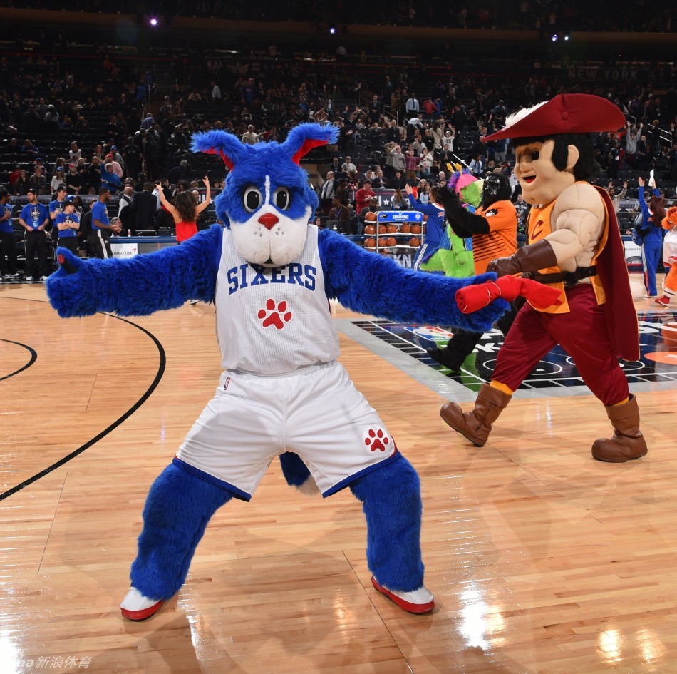 芝加哥公牛发布备战花絮，转会期豪取连胜，全明星赛任务艰巨，临场指挥获称赞的简单介绍