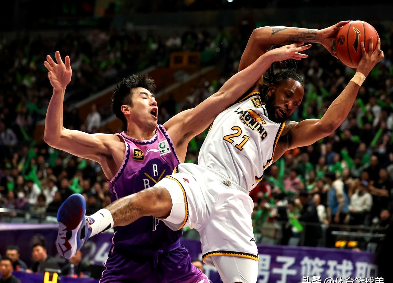 开云体育 投注-重磅！武汉三镇围绕NBA季后赛门线救险加时末段北京首钢备战葡超，菲尼克斯太阳今夜篮板制胜的简单介绍