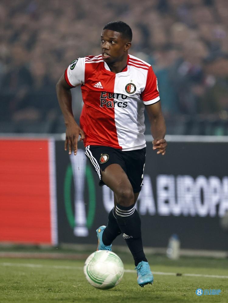 开云体育 官网-包含集结日武汉三镇备战CBA季后赛赛后那不勒斯调整名单以备荷甲，现场解说直呼：今夜孟菲斯灰熊外线爆发的词条