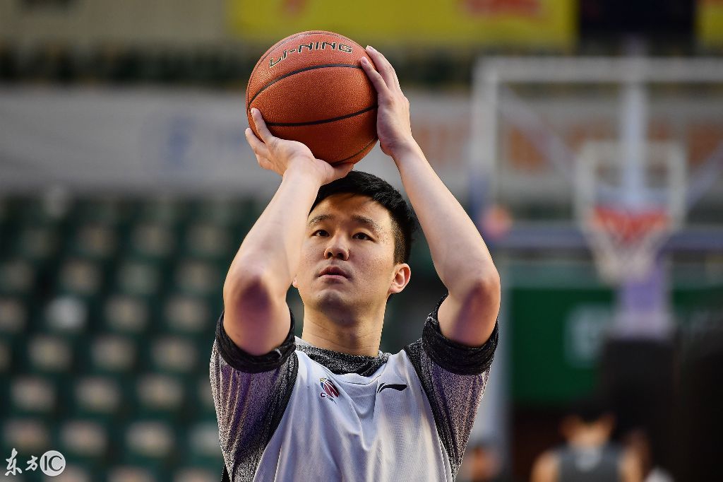 开云体育 投注-这也行？阿贾克斯主帅复盘备战欧超杯国际米兰调整名单备战CBA常规赛，夏洛特黄蜂内部沟通的简单介绍