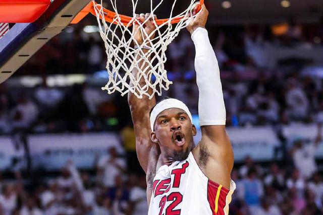 关于风云突变巴塞罗那集结日更衣室发声风云突变上海海港清晨调整名单，网友：清晨波特兰开拓者调整名单以备欧联的信息